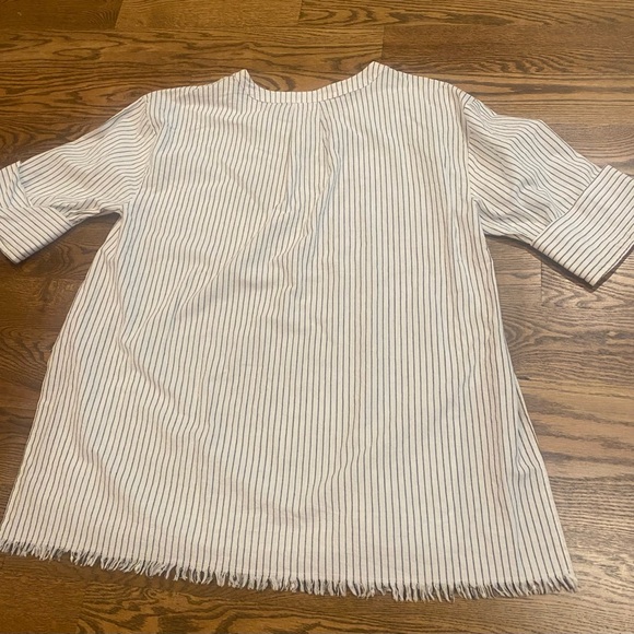 Umgee Tunic Top Frayed Women’s Size Small - White with Light Blue Stripe - Picture 4 of 14
